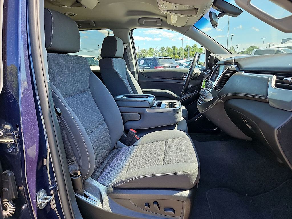 Thumbnail: 2019 Chevrolet Suburban - 11