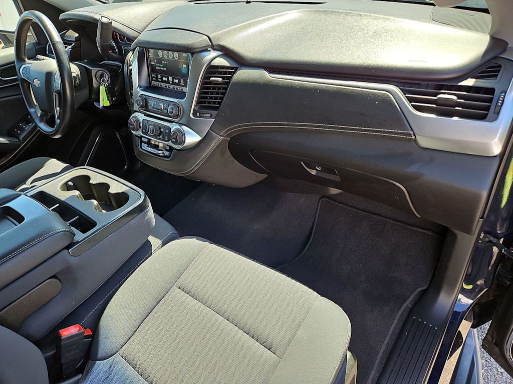 Thumbnail: 2019 Chevrolet Suburban - 35