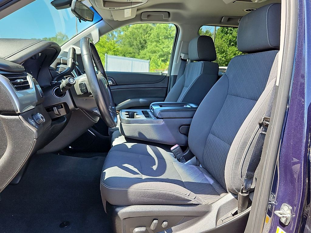 Thumbnail: 2019 Chevrolet Suburban - 10
