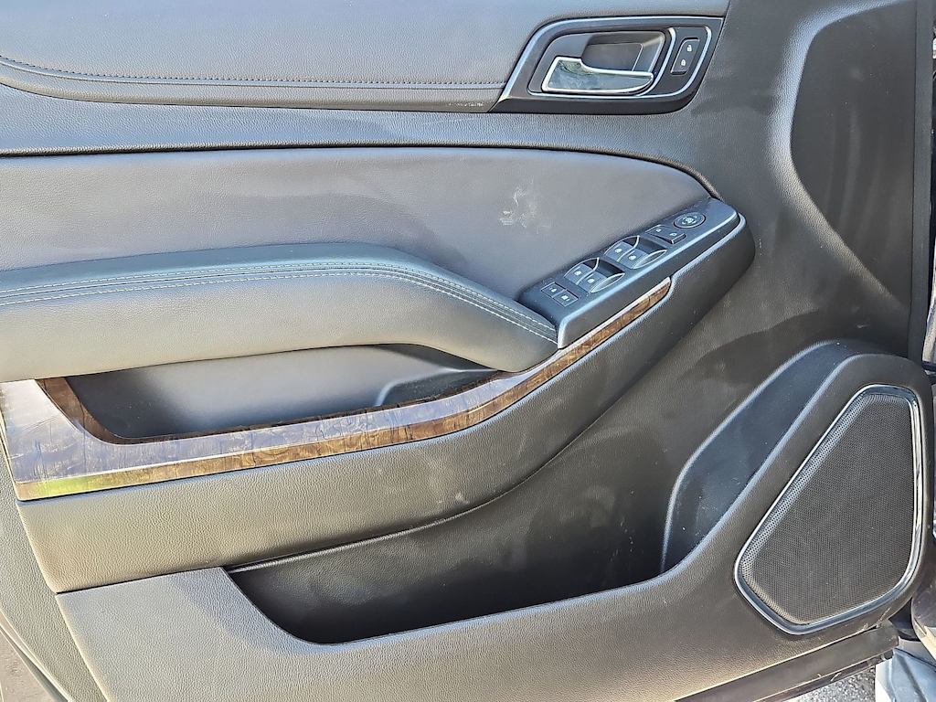 Thumbnail: 2019 Chevrolet Suburban - 31