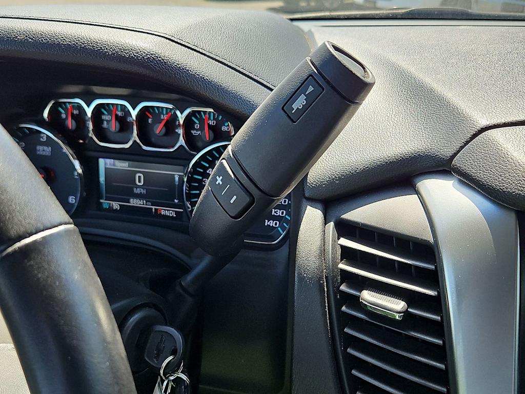 Thumbnail: 2019 Chevrolet Suburban - 28