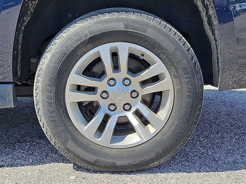 Thumbnail: 2019 Chevrolet Suburban - 7