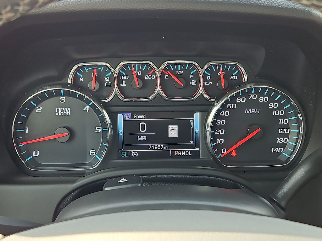 Thumbnail: 2019 Chevrolet Tahoe - 17