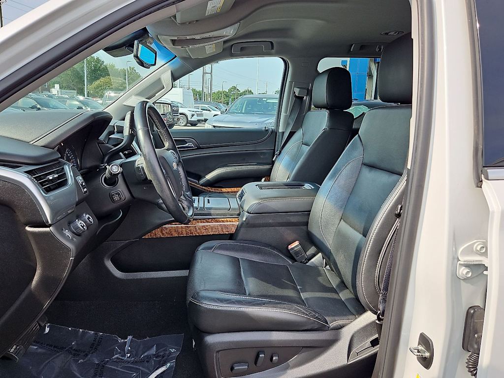 Thumbnail: 2019 Chevrolet Tahoe - 10