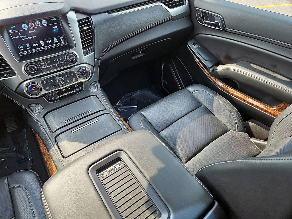 Thumbnail: 2019 Chevrolet Tahoe - 16