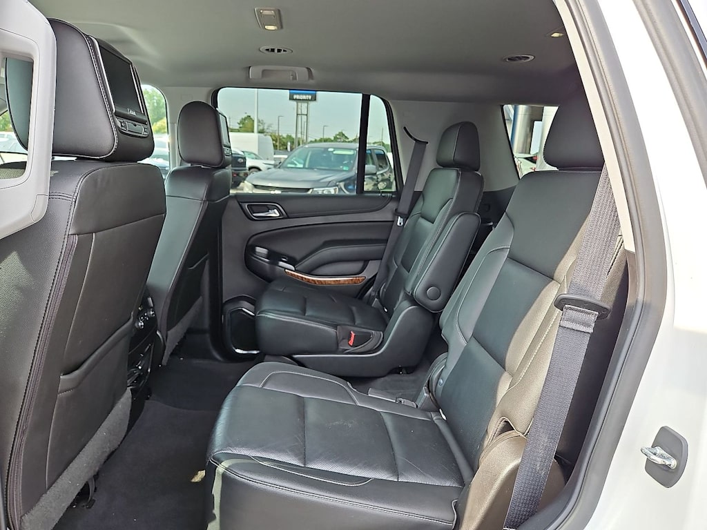 Thumbnail: 2019 Chevrolet Tahoe - 36