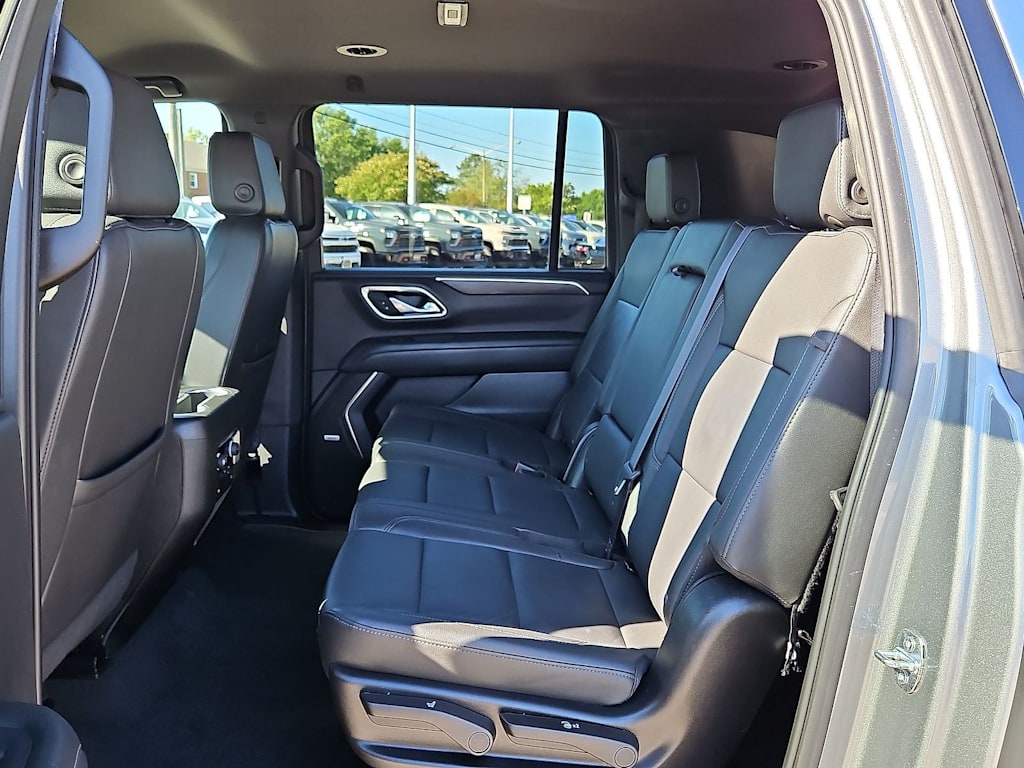 Thumbnail: 2024 Chevrolet Suburban - 35