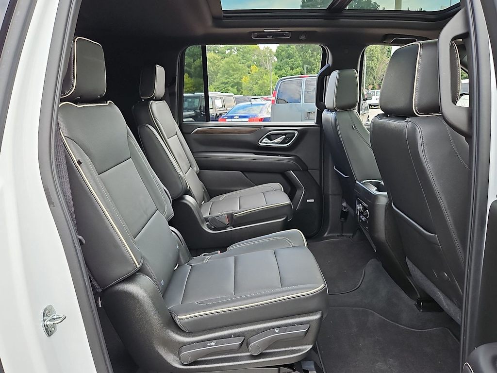 Thumbnail: 2021 Chevrolet Suburban - 38