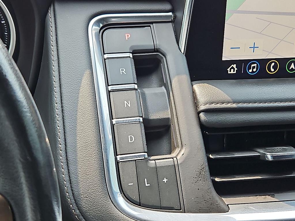Thumbnail: 2021 Chevrolet Suburban - 16