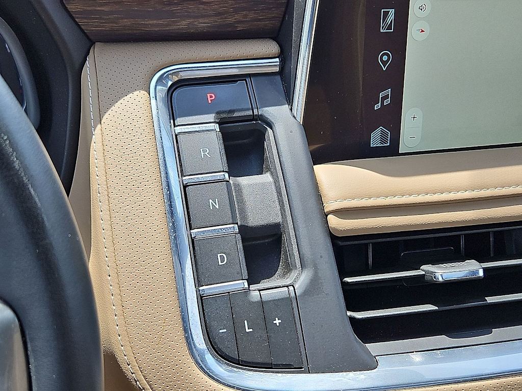 Thumbnail: 2024 Chevrolet Tahoe - 15