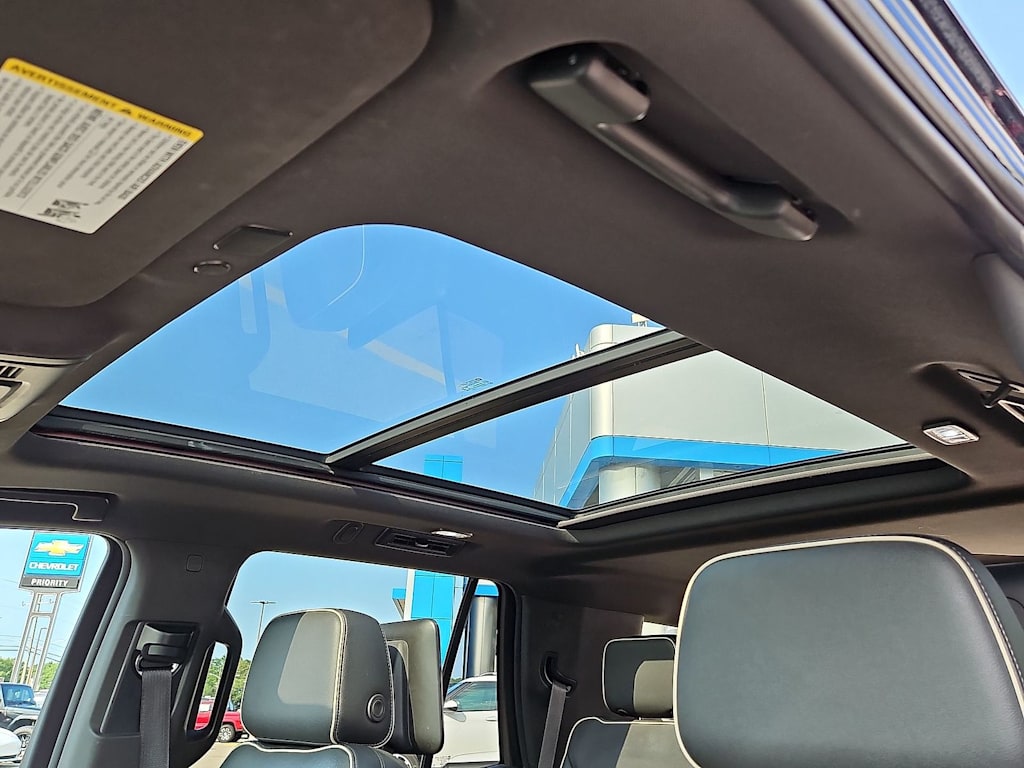Thumbnail: 2021 Chevrolet Tahoe - 31