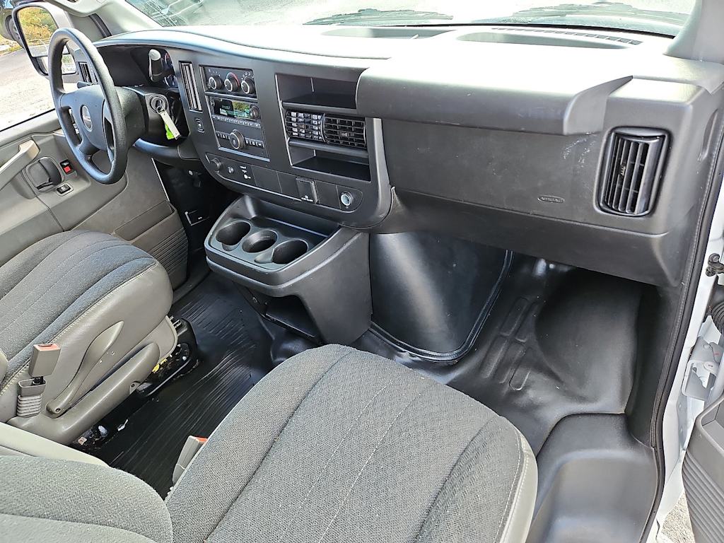 Thumbnail: 2025 GMC Savana - 33