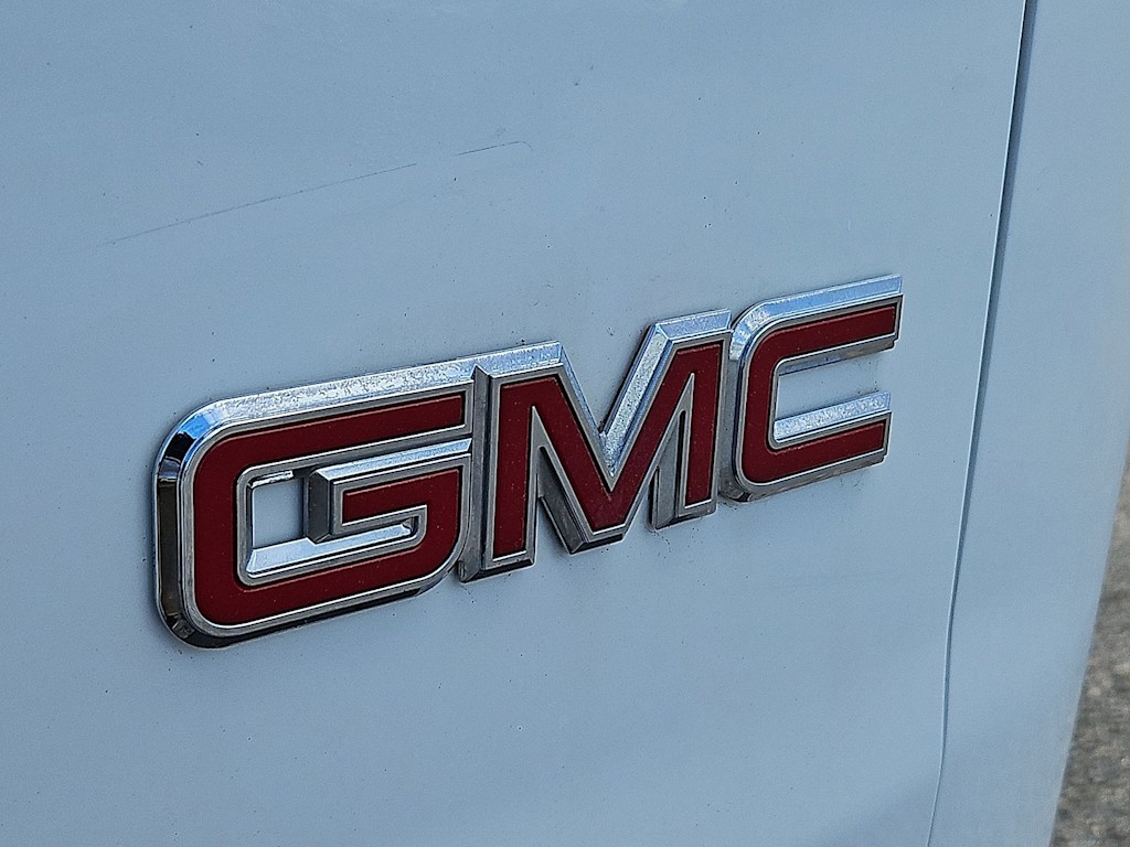 Thumbnail: 2025 GMC Savana - 34