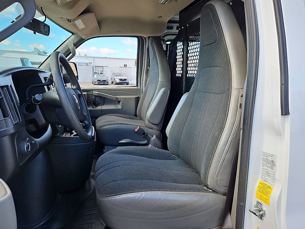 Thumbnail: 2025 GMC Savana - 9