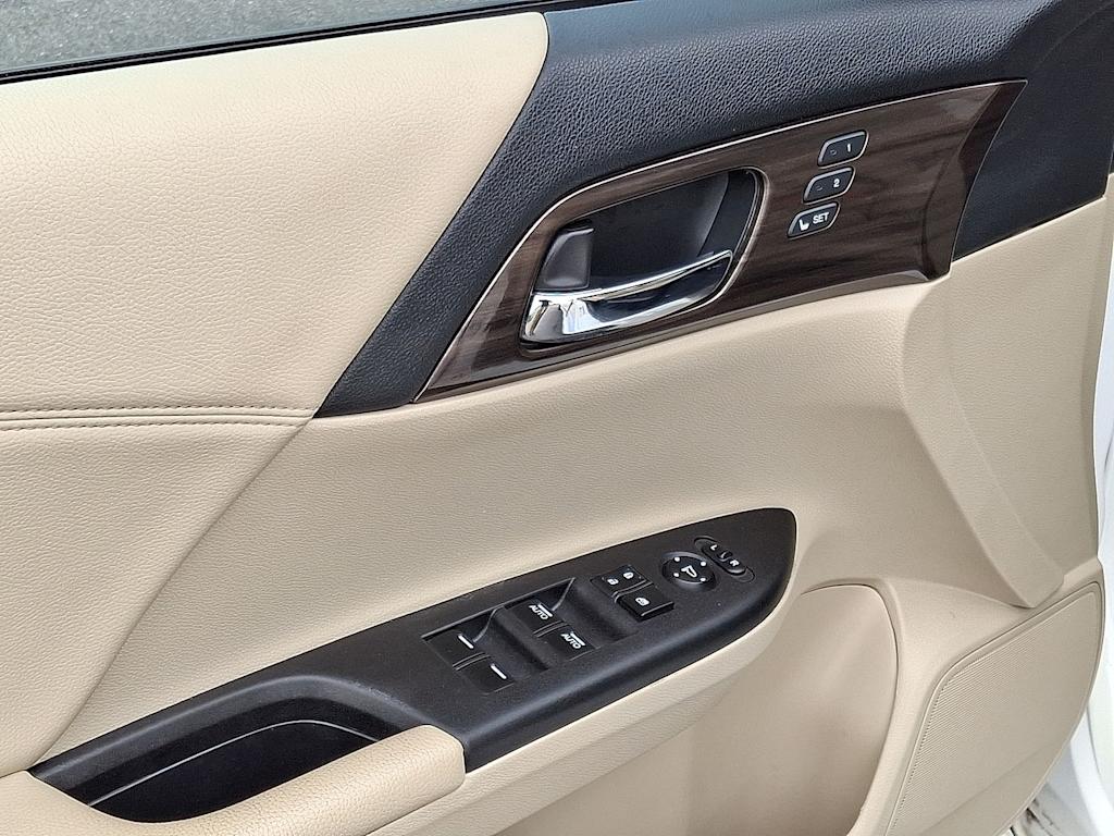 Thumbnail: 2016 Honda Accord - 35