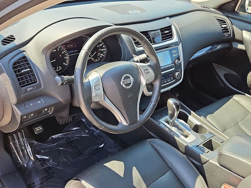 Thumbnail: 2016 Nissan Altima - 13