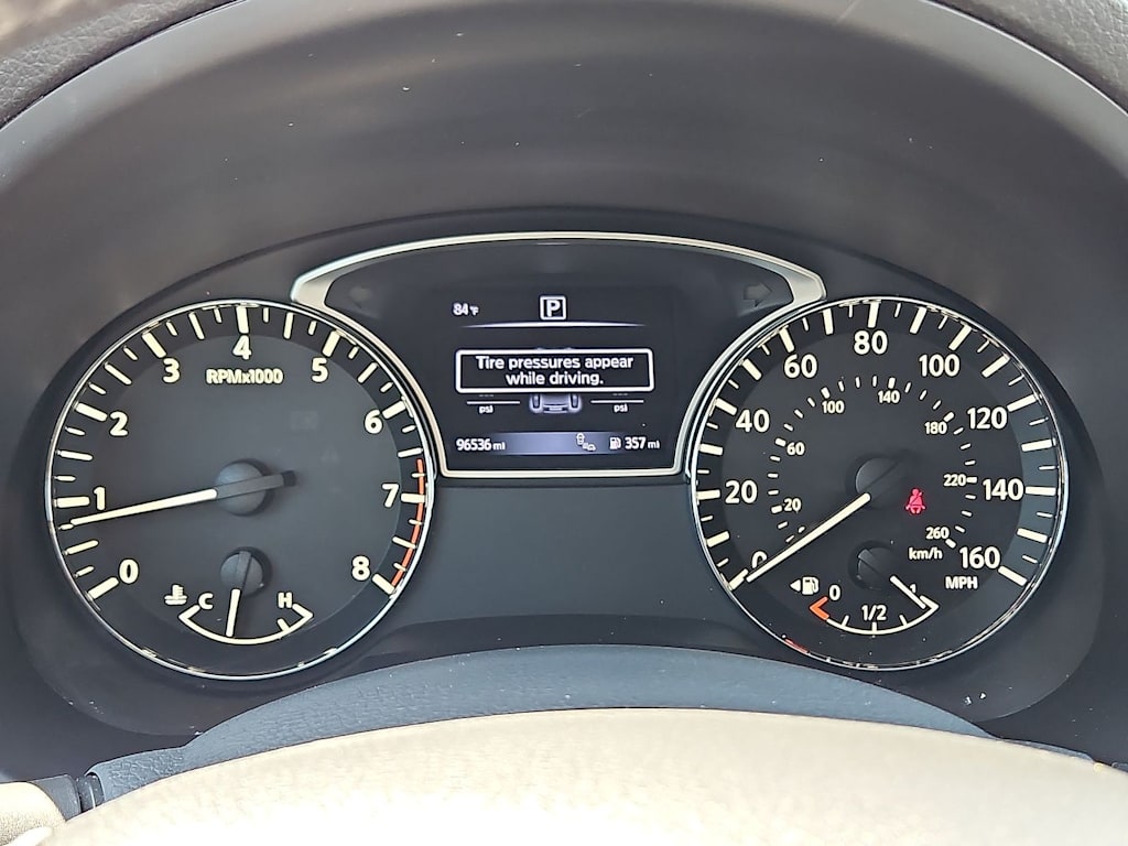 Thumbnail: 2016 Nissan Altima - 16
