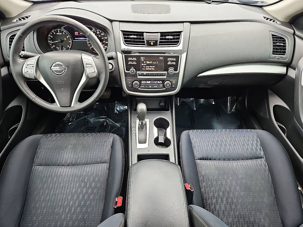 Thumbnail: 2017 Nissan Altima - 14
