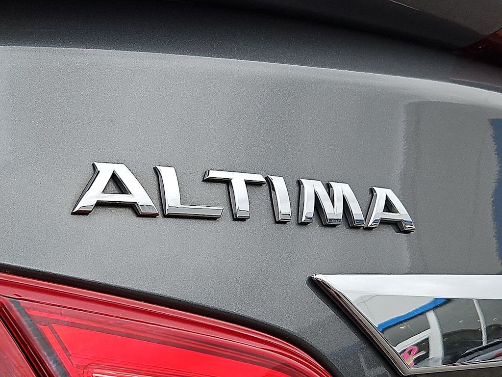 Thumbnail: 2017 Nissan Altima - 37
