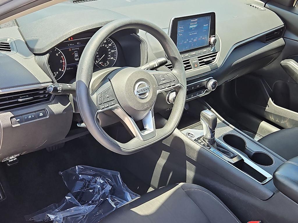 Thumbnail: 2020 Nissan Altima - 14