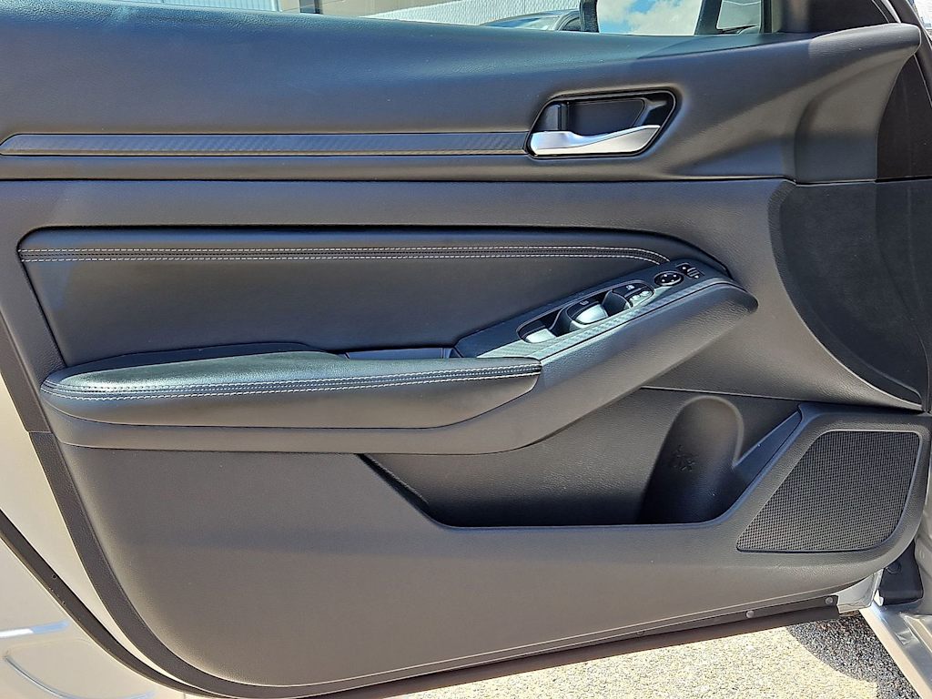 Thumbnail: 2020 Nissan Altima - 32