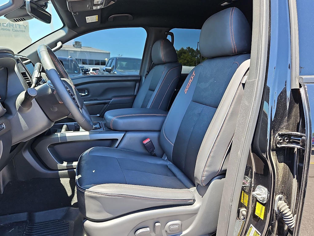Thumbnail: 2024 Nissan Titan - 9