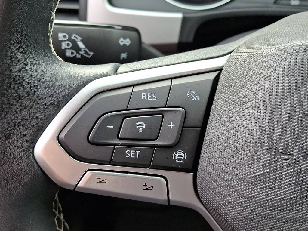 Thumbnail: 2021 Volkswagen Atlas - 25