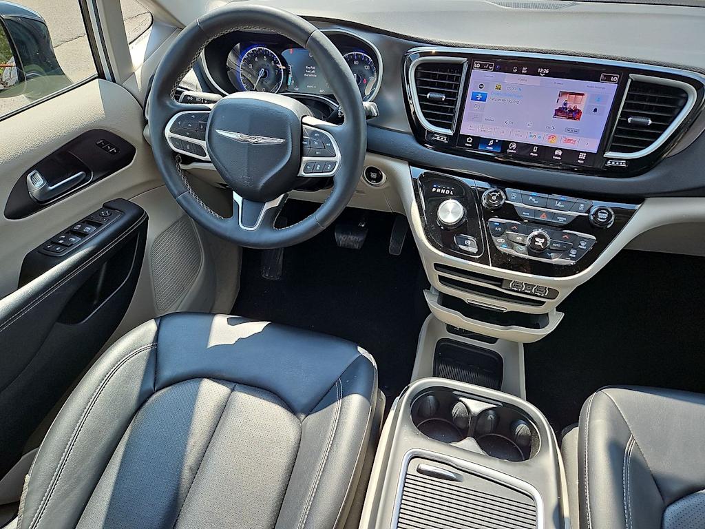 Thumbnail: 2024 Chrysler Pacifica - 2
