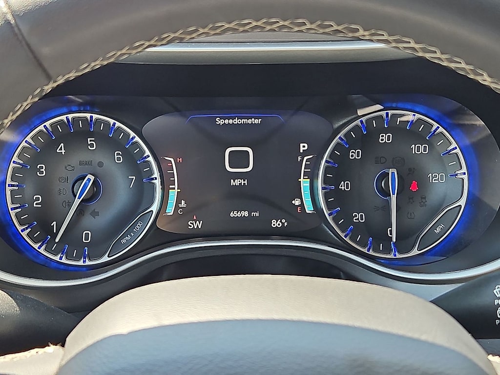 Thumbnail: 2024 Chrysler Pacifica - 16