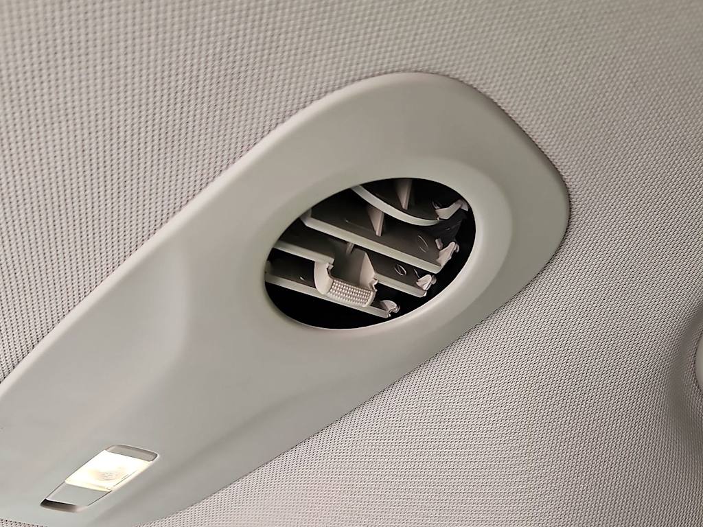 Thumbnail: 2024 Chrysler Pacifica - 18