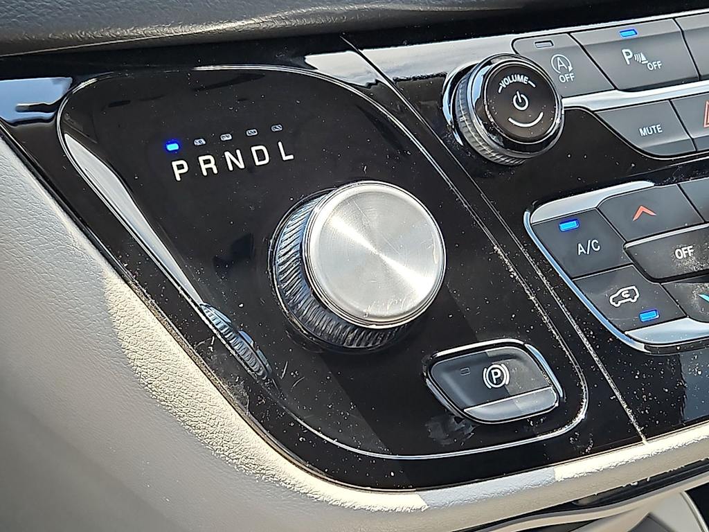 Thumbnail: 2024 Chrysler Pacifica - 28