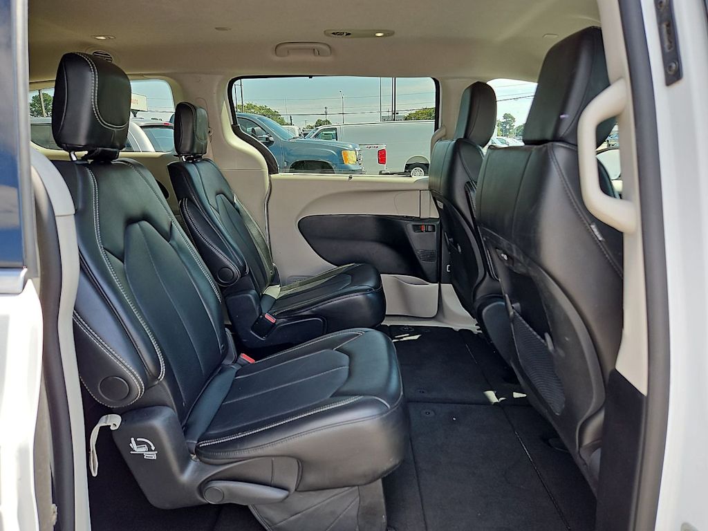 Thumbnail: 2024 Chrysler Pacifica - 34