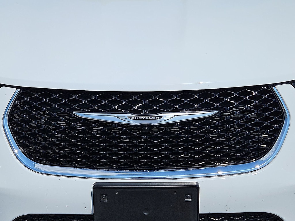 Thumbnail: 2024 Chrysler Pacifica - 36