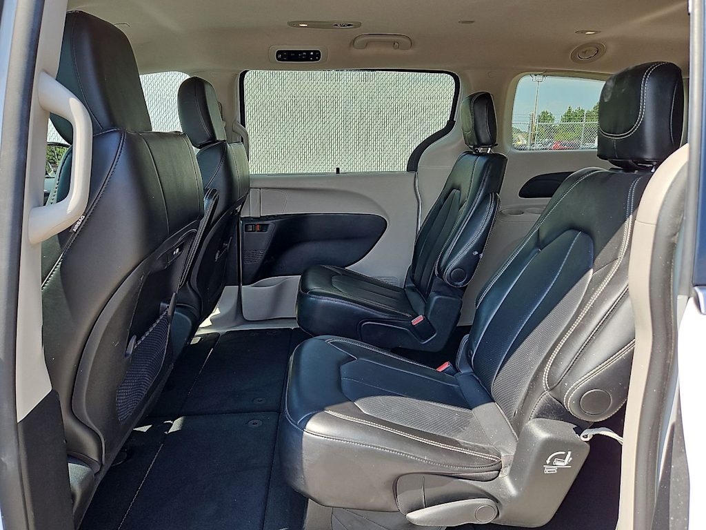 Thumbnail: 2024 Chrysler Pacifica - 33