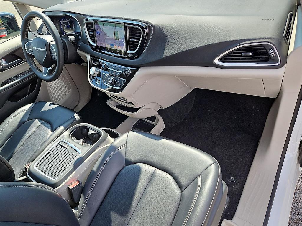 Thumbnail: 2024 Chrysler Pacifica - 35