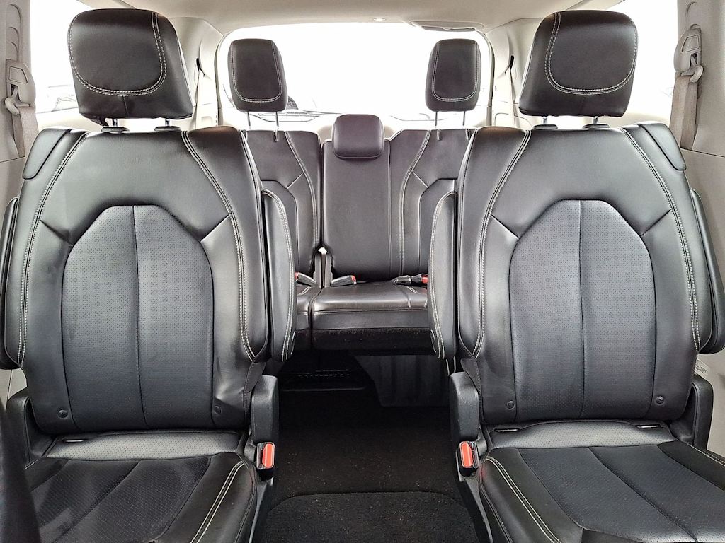 Thumbnail: 2023 Chrysler Pacifica - 22