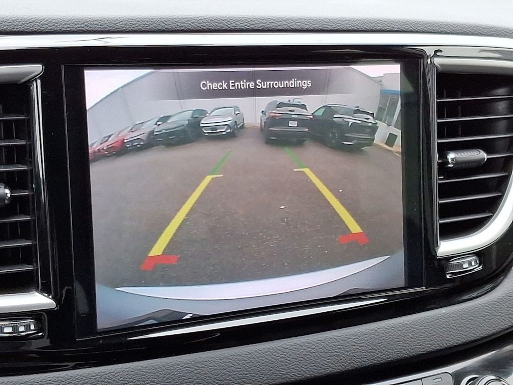 Thumbnail: 2023 Chrysler Pacifica - 25