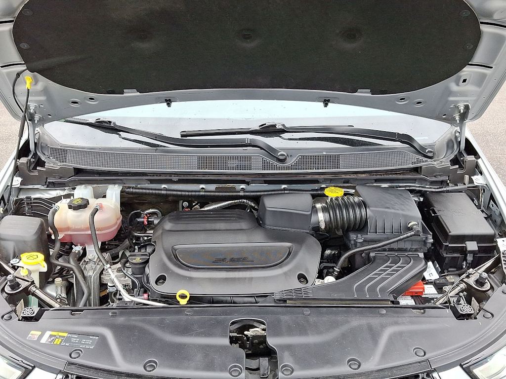 Thumbnail: 2023 Chrysler Pacifica - 8