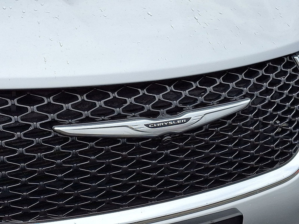 Thumbnail: 2023 Chrysler Pacifica - 30