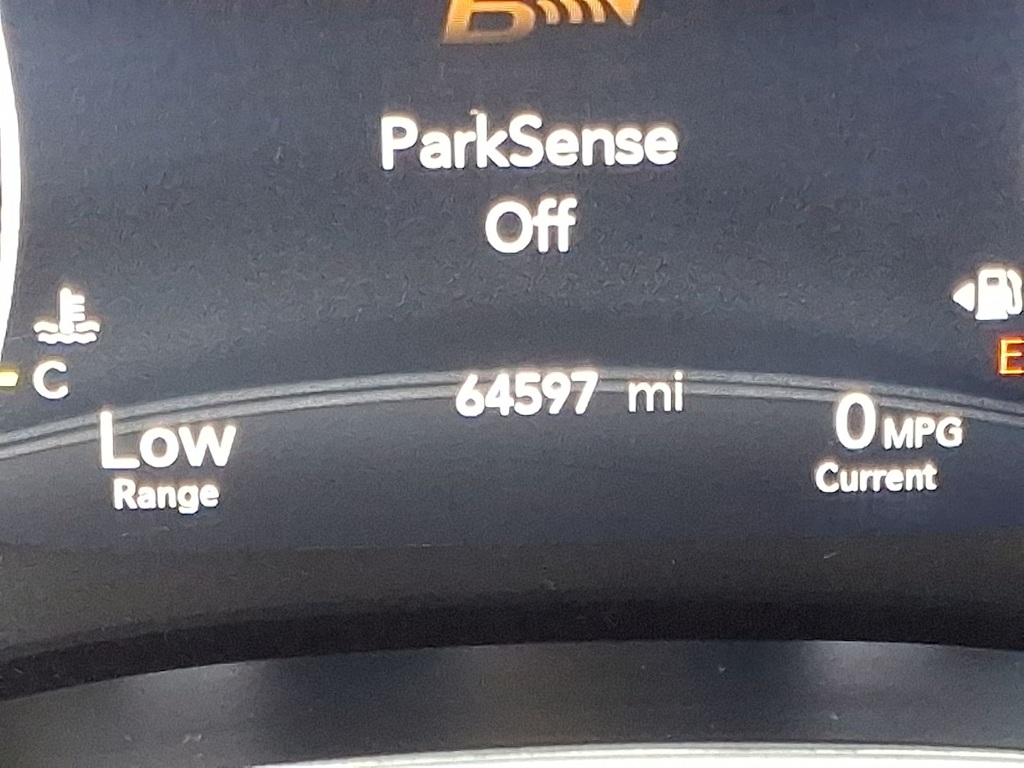 Thumbnail: 2023 Chrysler Pacifica - 24