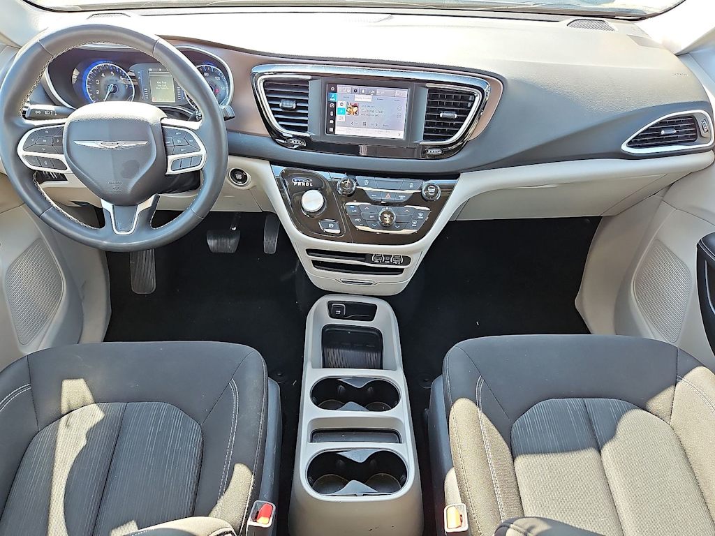 Thumbnail: 2024 Chrysler Voyager - 30