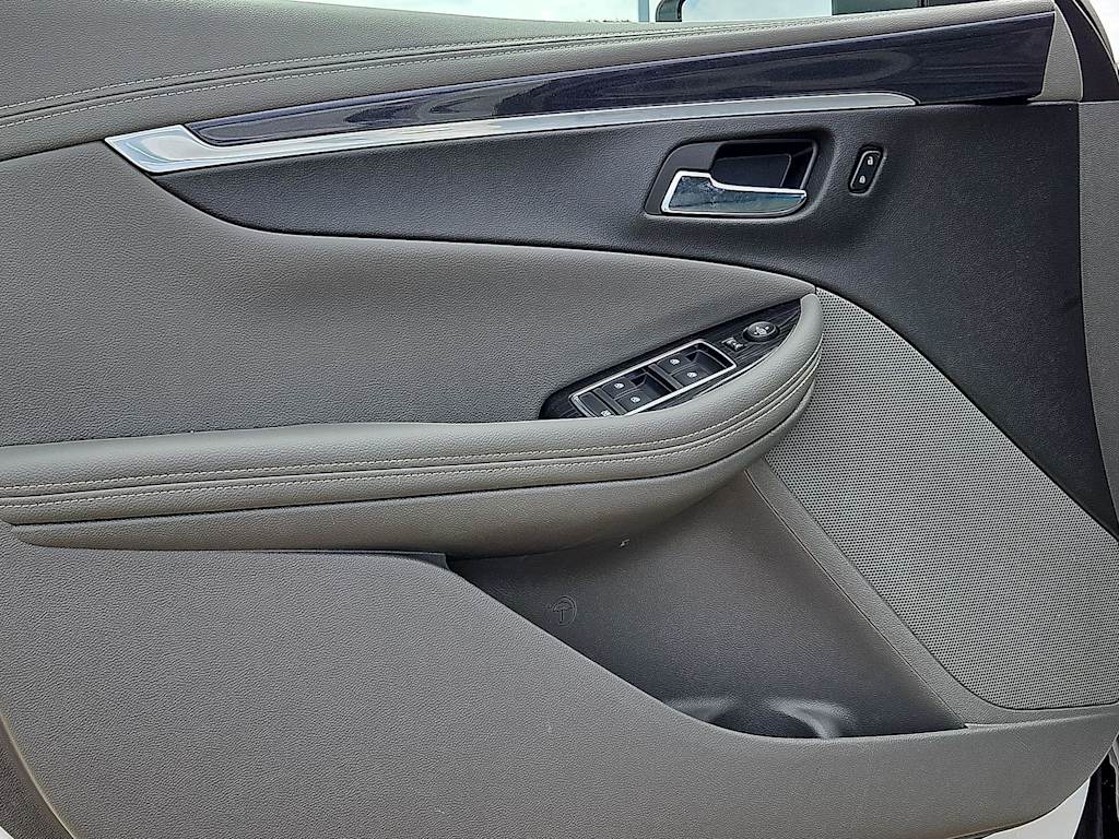 Thumbnail: 2019 Chevrolet Impala - 32