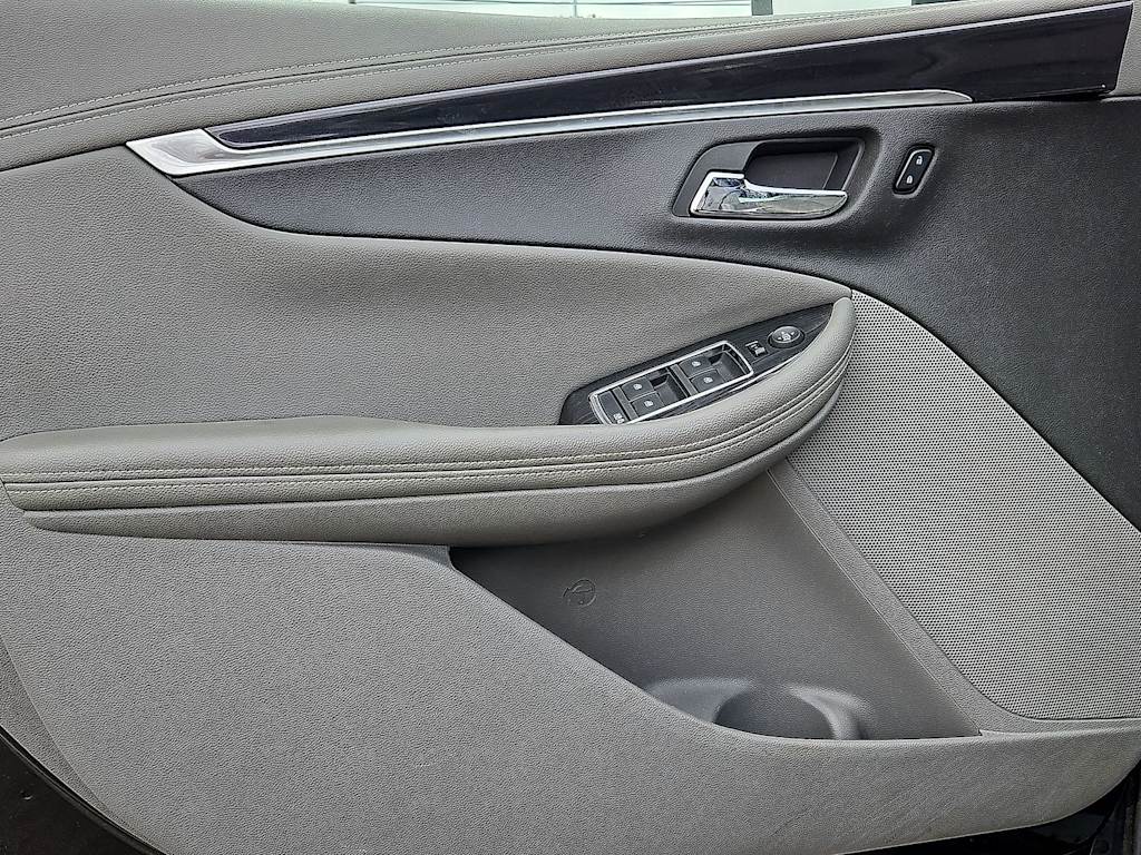 Thumbnail: 2019 Chevrolet Impala - 31