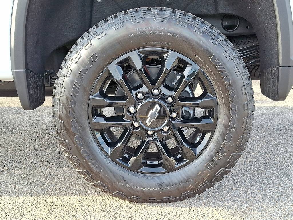 Thumbnail: 2026 Chevrolet Silverado 2500 - 6