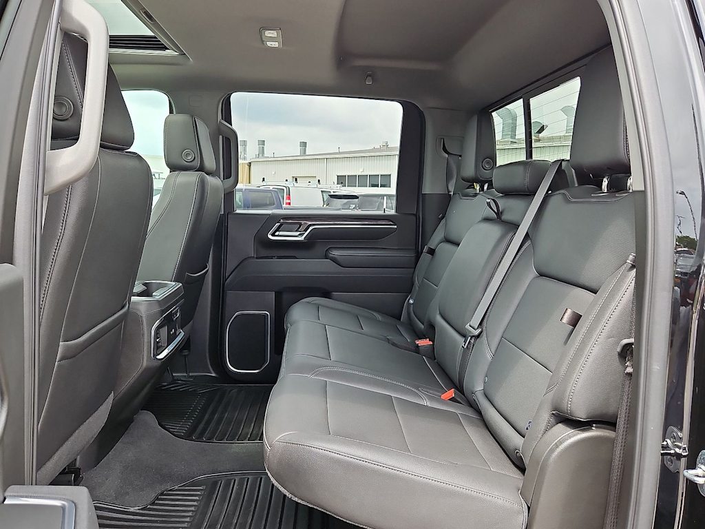 Thumbnail: 2025 Chevrolet Silverado 2500 - 38