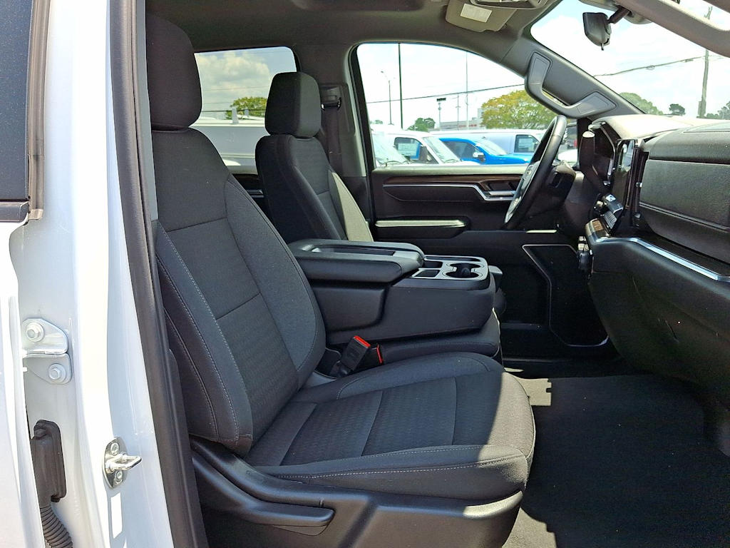 Thumbnail: 2025 Chevrolet Silverado 1500 - 10