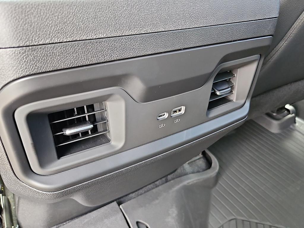 Thumbnail: 2026 Chevrolet Silverado 1500 - 24