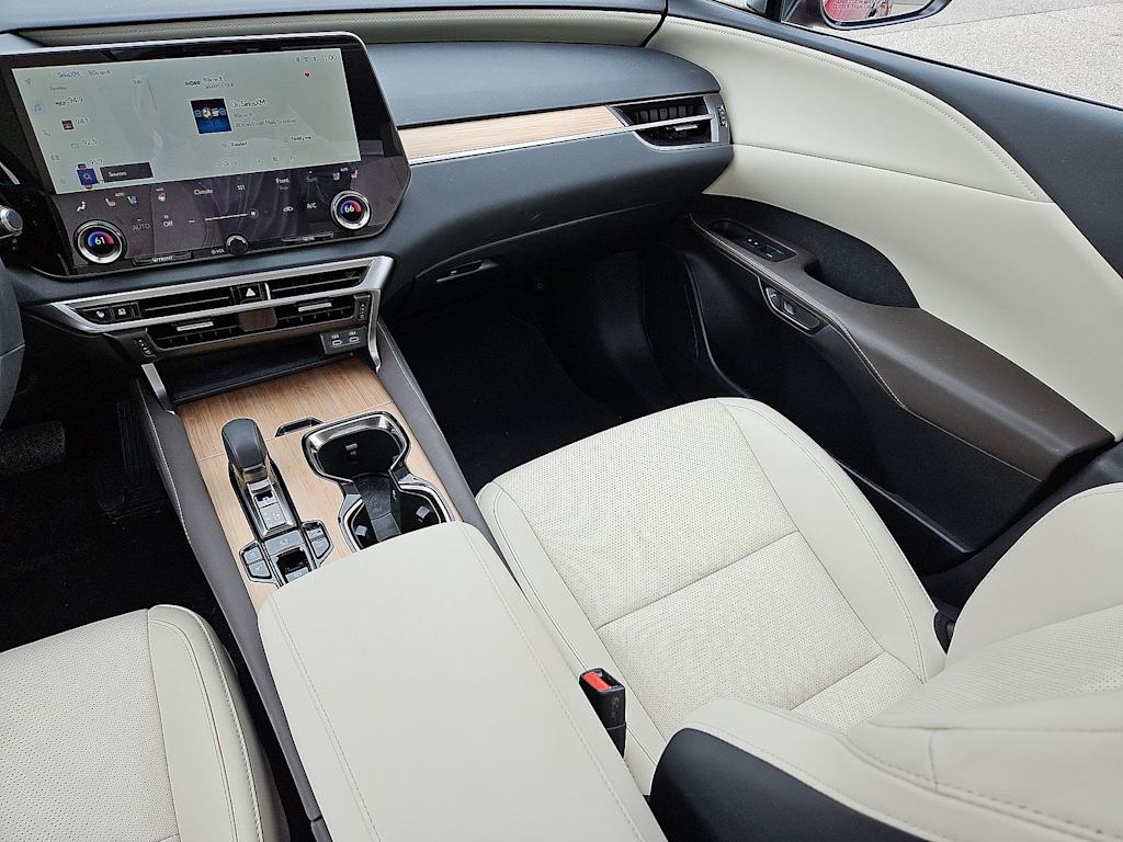 Thumbnail: 2025 Lexus RX - 16