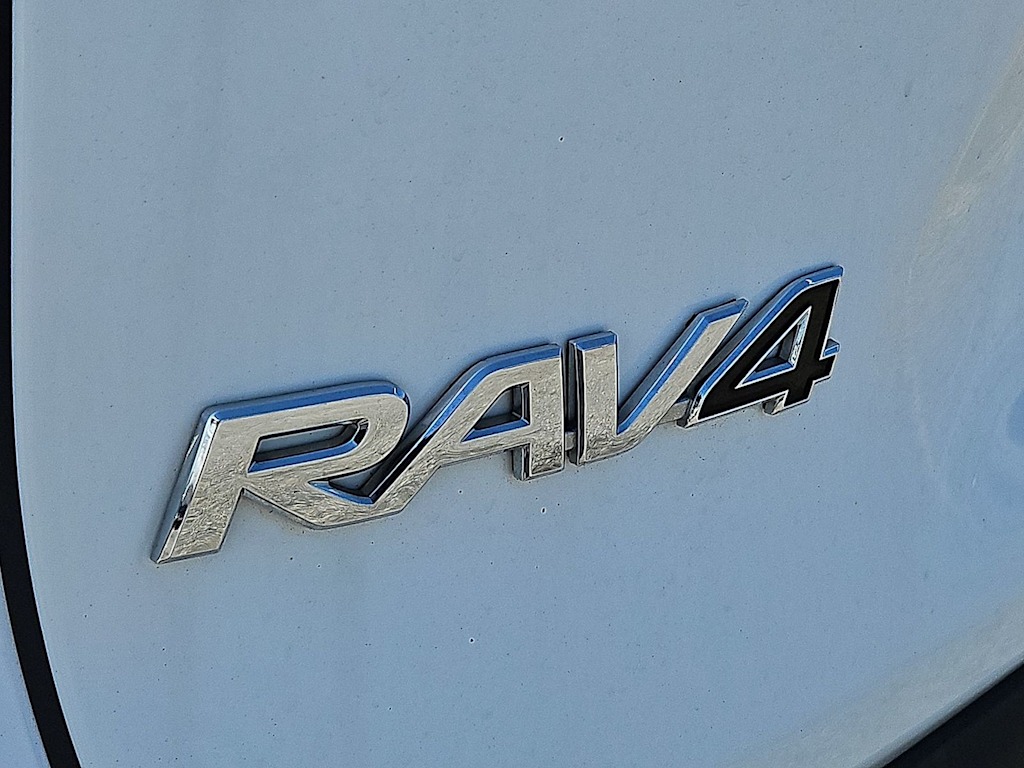 Thumbnail: 2024 Toyota RAV4 - 37