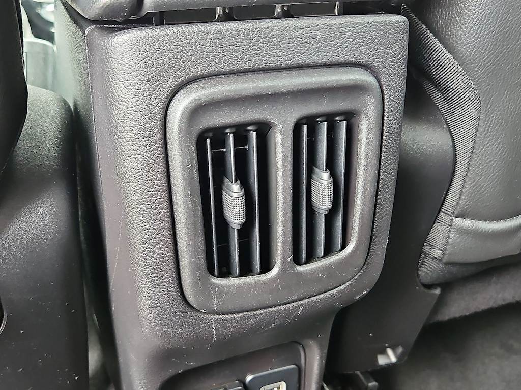 Thumbnail: 2018 Jeep Compass - 32